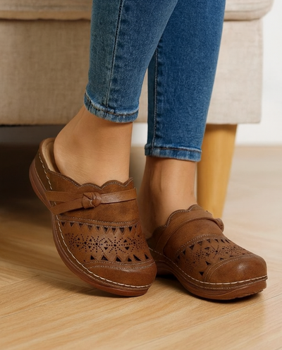 Lya CloudWalk Orthopaedic Comfort Clogs