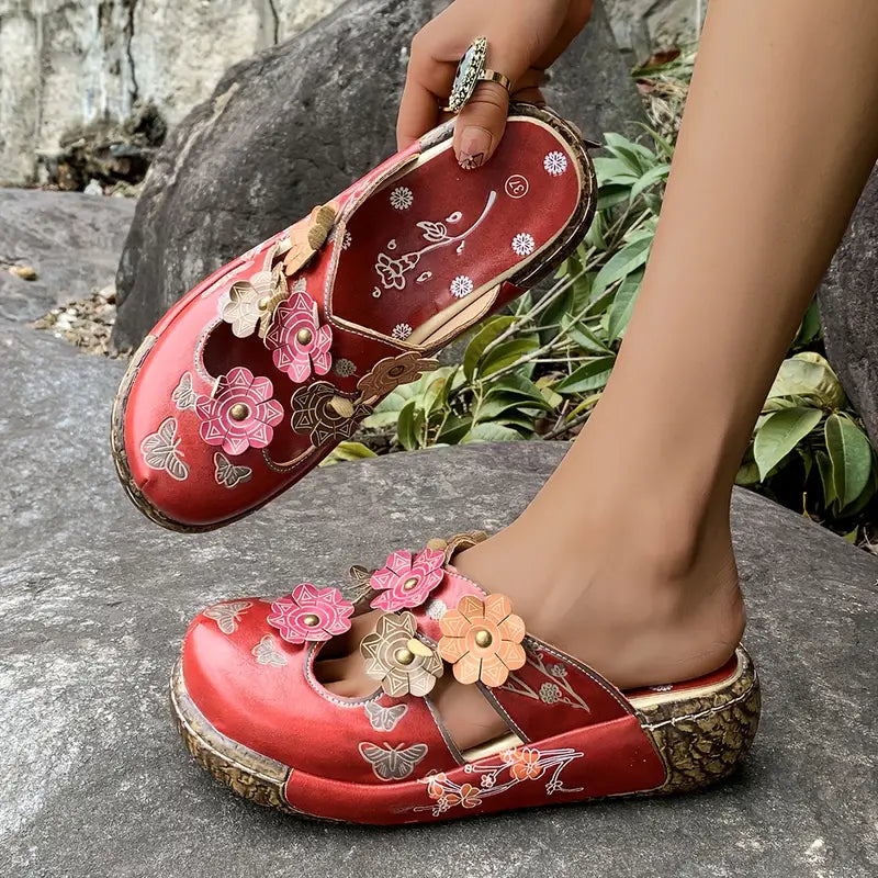 Ninette™ – Elegant Retro Sandals with Floral Detail