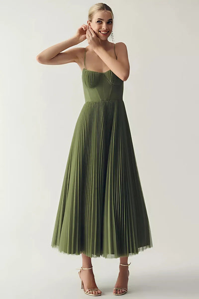 Clara | Elegant Pleated Dress